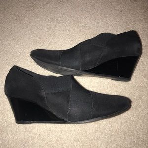 Metaphor fabric wedge